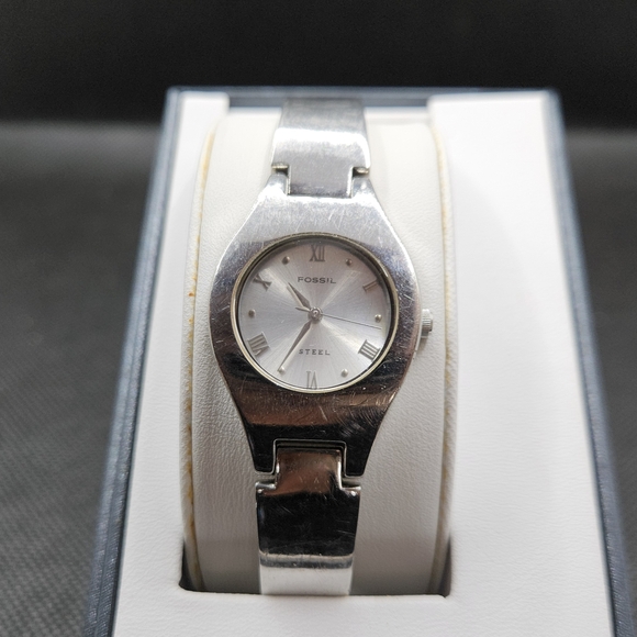 Fossil Silver Stainless Steel Watch - Picture 1 of 5